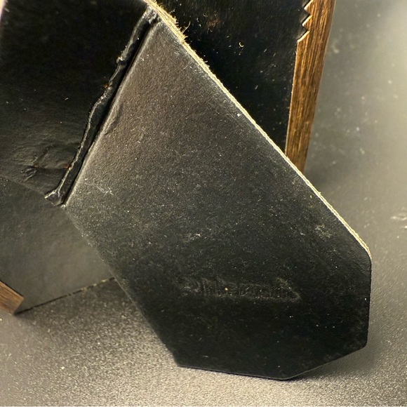 PRECIOUS MOMENTS 1980s Framed Handmade Art Cross Stitch Winter Skate Scene - Picture 7 of 7